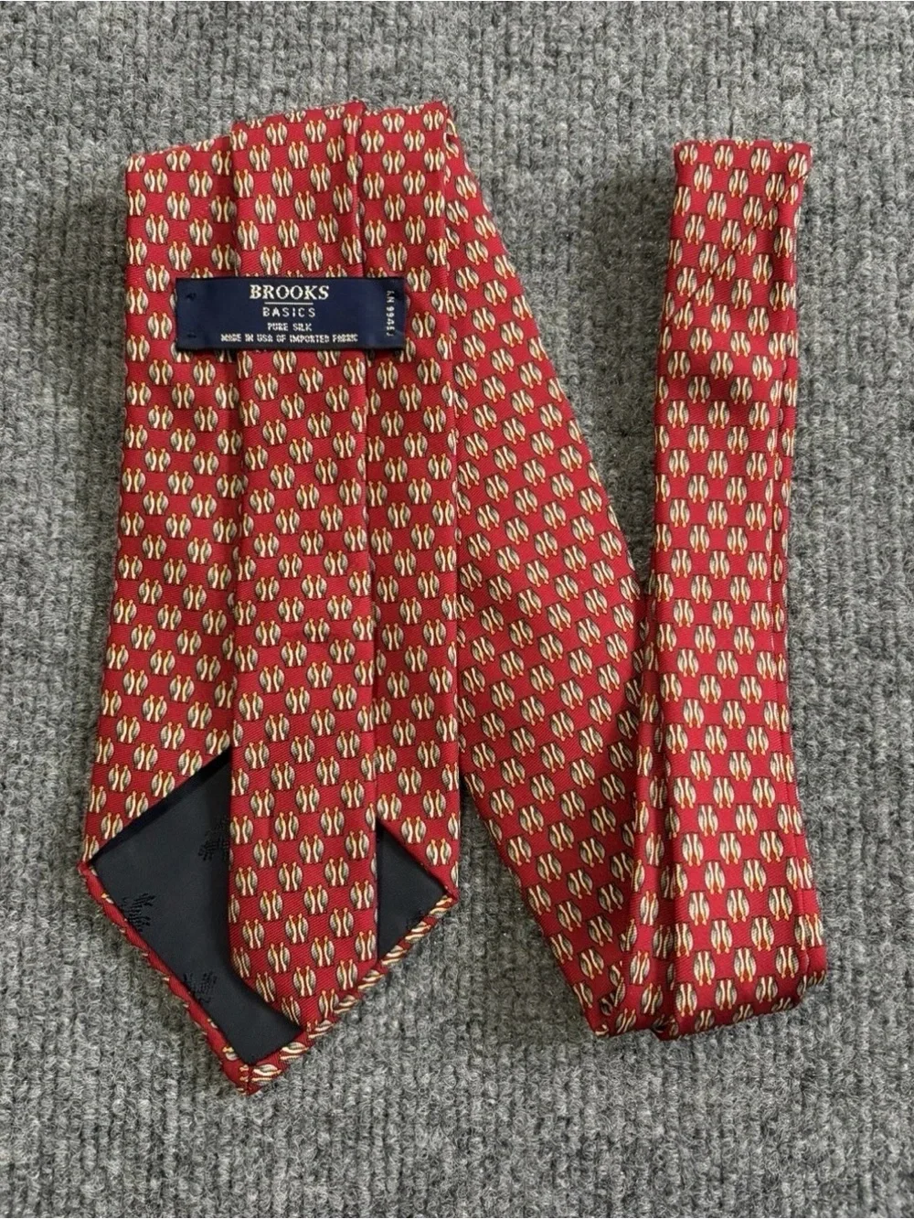 Brooks Brothers Basics Penguin Tie Red Silk Novelty Bird Mens 3.5”